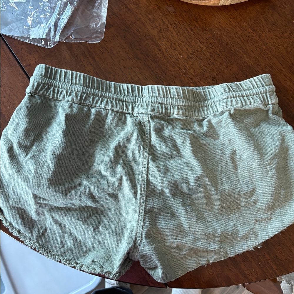 Roxy Green Casual Shorts - Picture 3 of 4